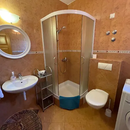 Apartment House Jakasa *