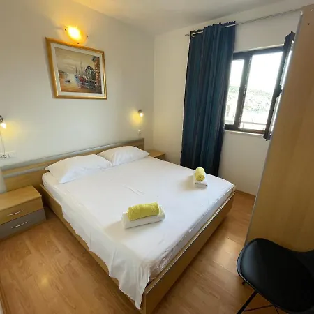 House Jakasa Apartment