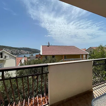 Apartment House Jakasa